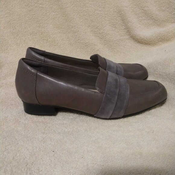 Clarks collection women's leather loafers with suede strap sz 7.5 - Picture 4 of 7